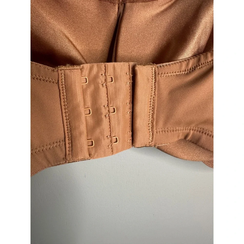 Olga by Warner's Cushioned Comfort Underwire Bra 40C Tan 05006O NWT - Picture 7 of 10